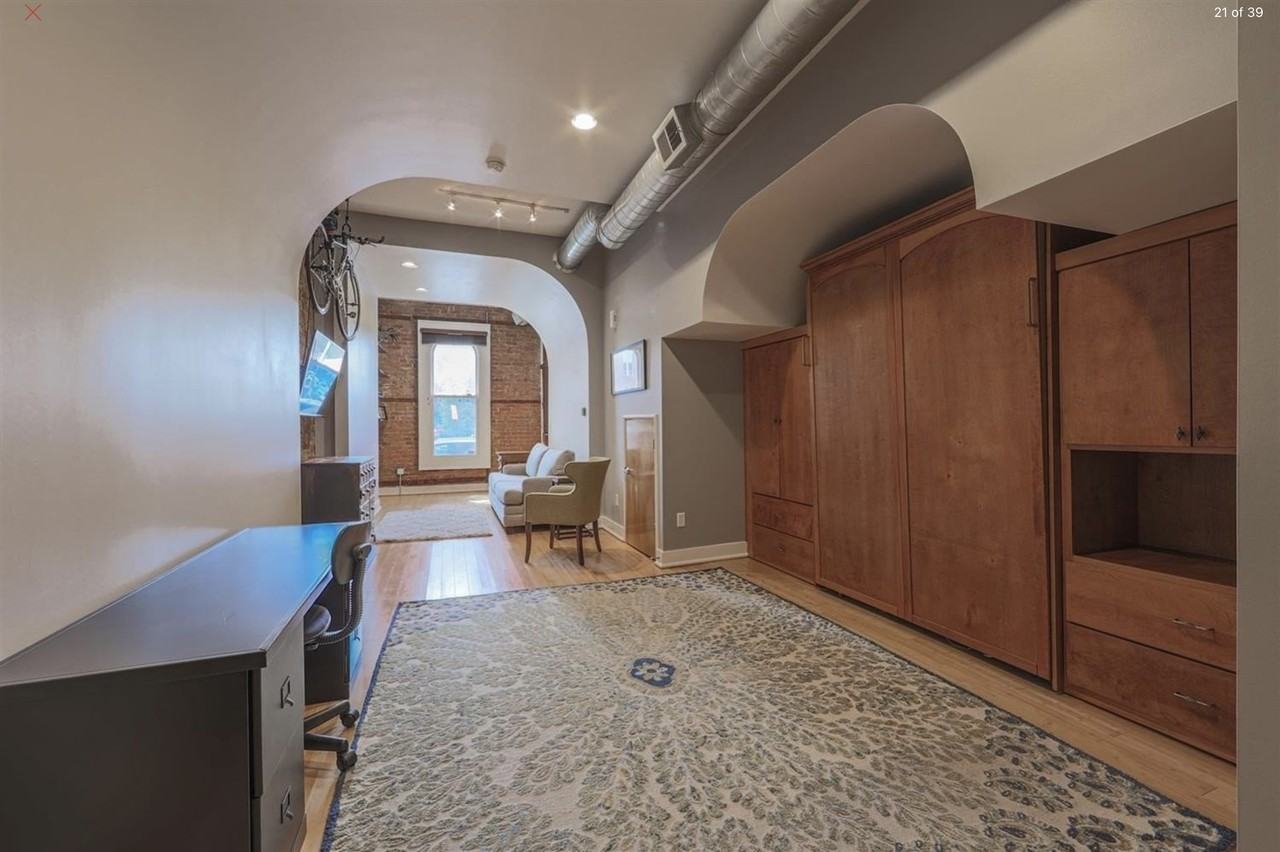 1124 Race St #101B - Photo 2 of 25