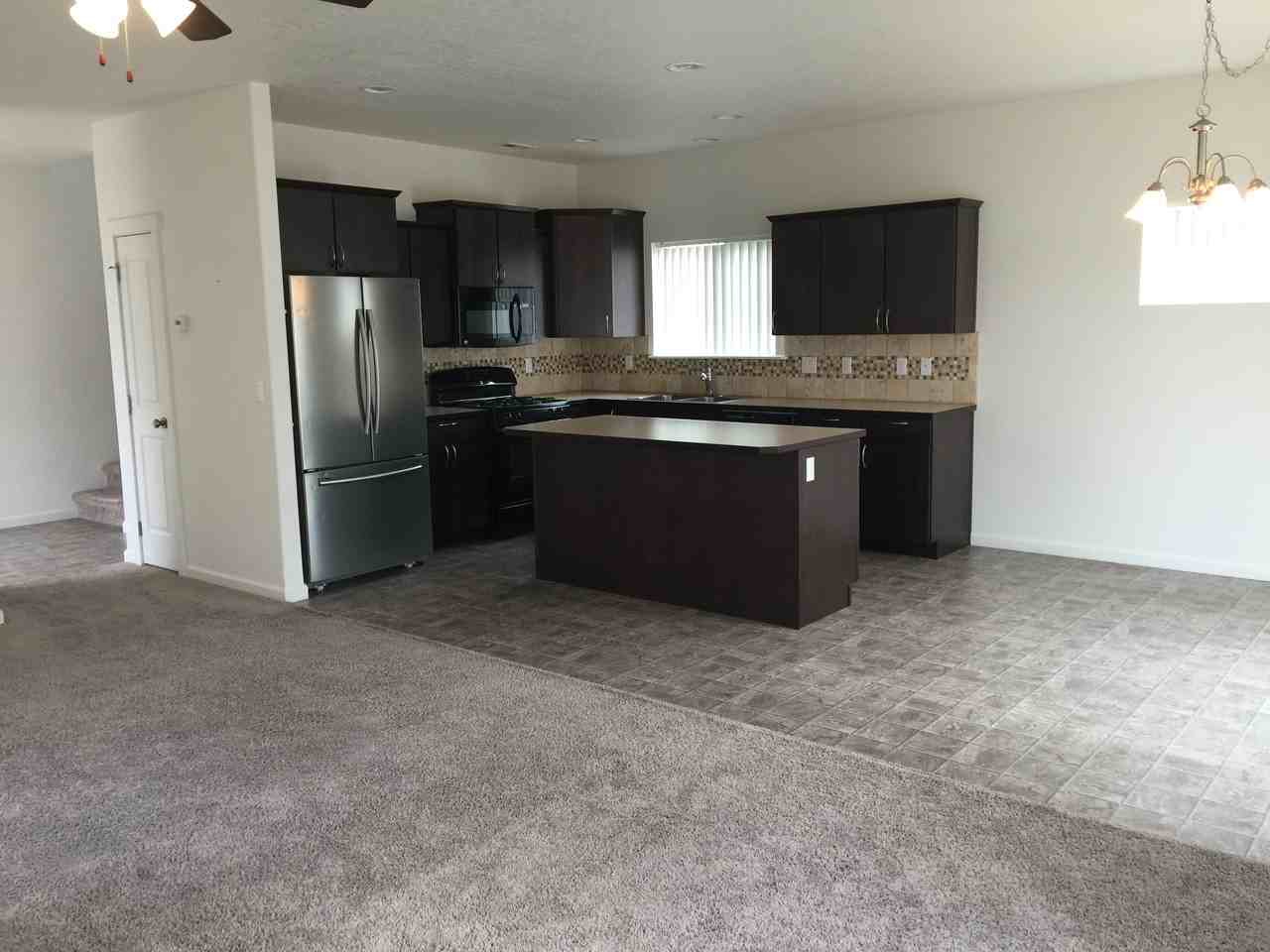 1449 Sw Sagebrush Ln #NA - Photo 3 of 14