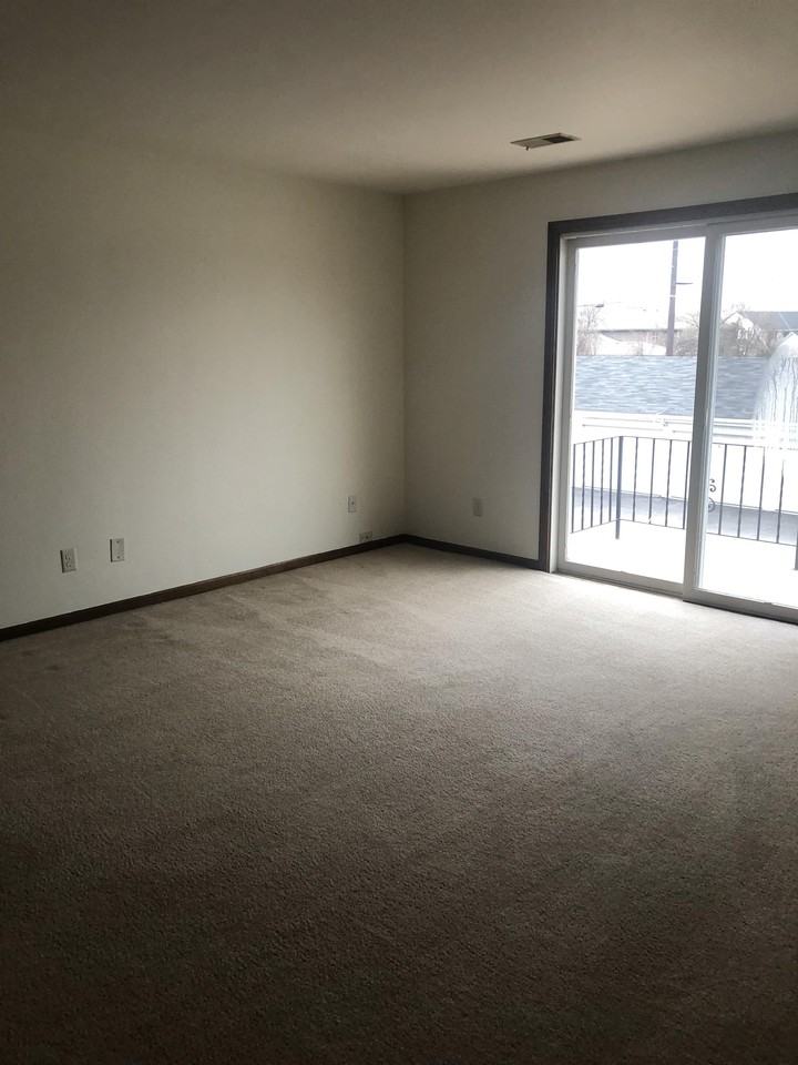 1218 Camellia Dr #14 - Photo 3 of 17