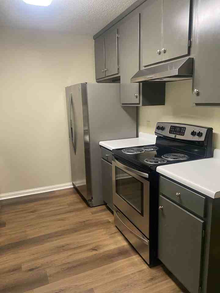 70 Creek Side Dr #70 - Photo 2 of 4