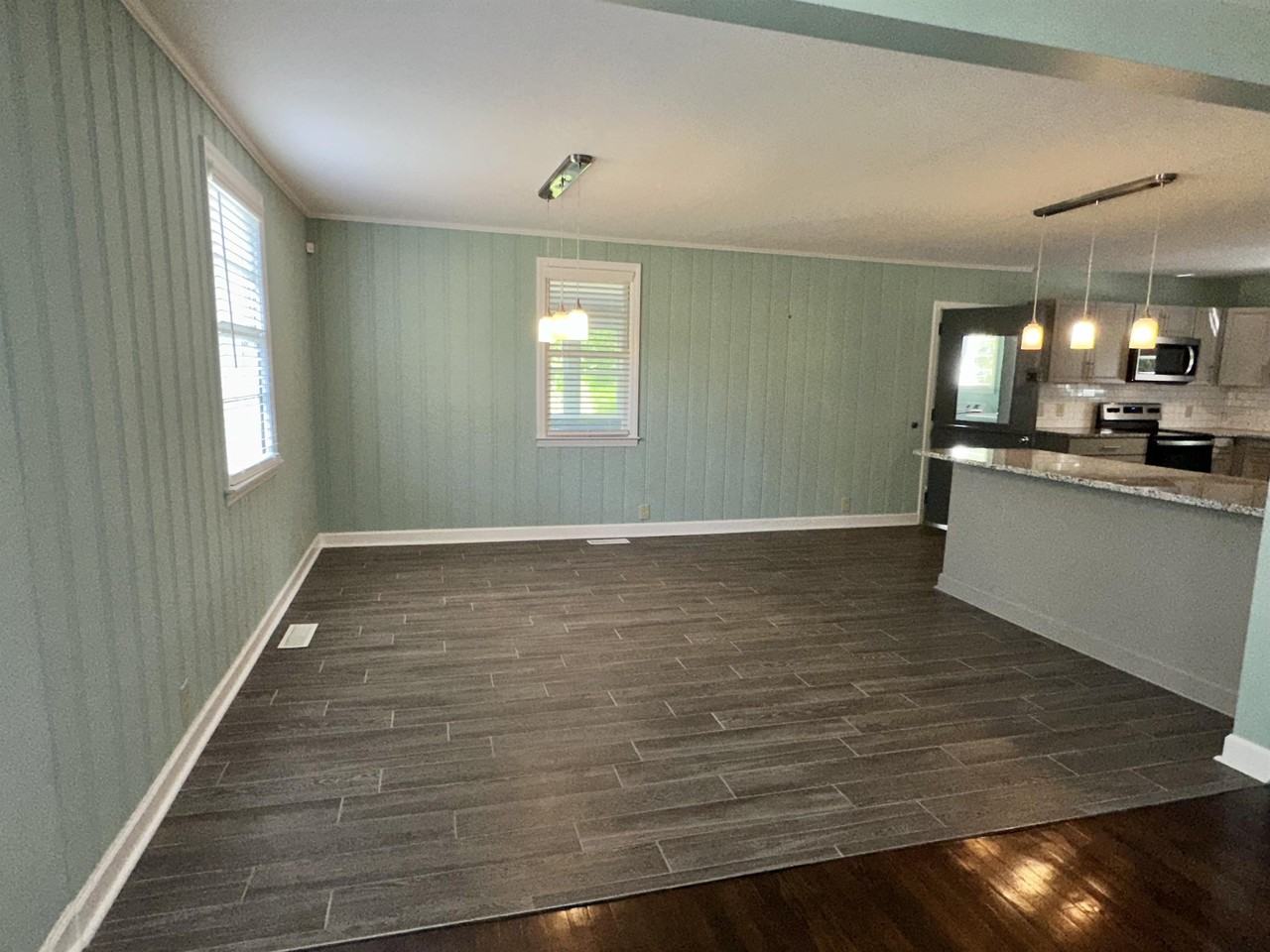 1207 S Riverdale Ave #1 - Photo 5 of 33