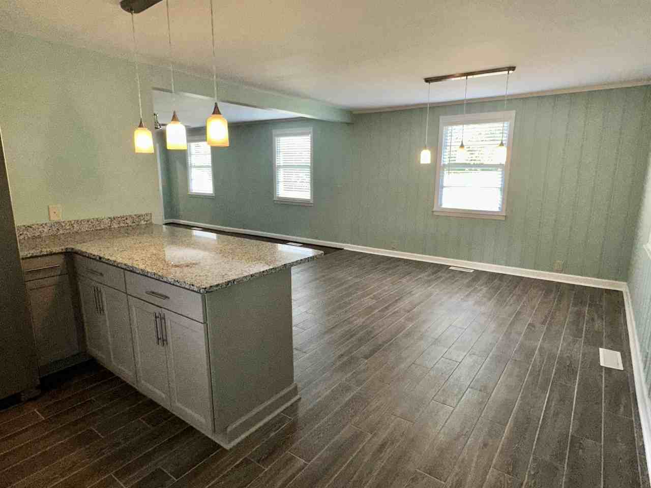 1207 S Riverdale Ave #1 - Photo 7 of 33