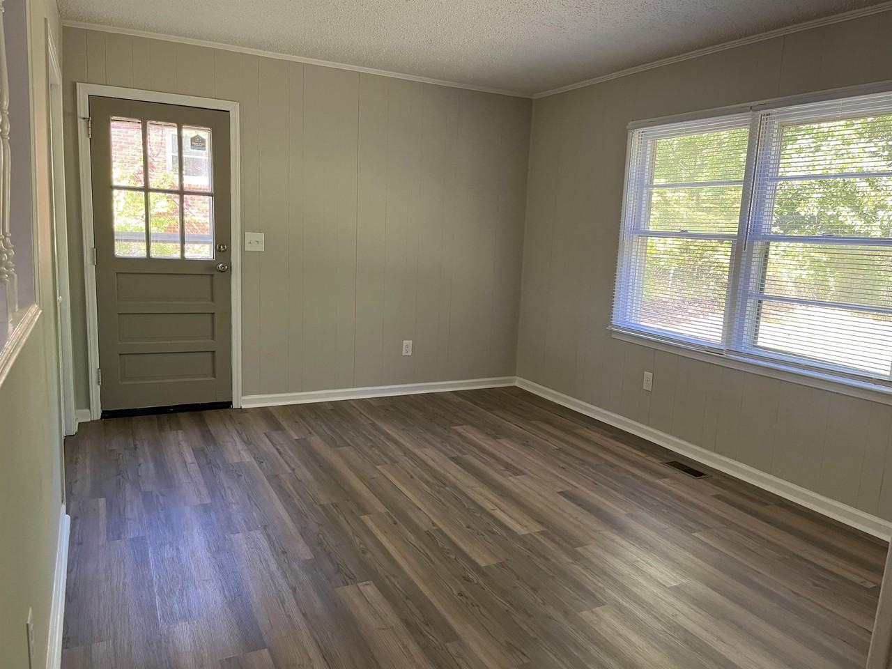 1500 Northwoods Dr #1 - Photo 3 of 10