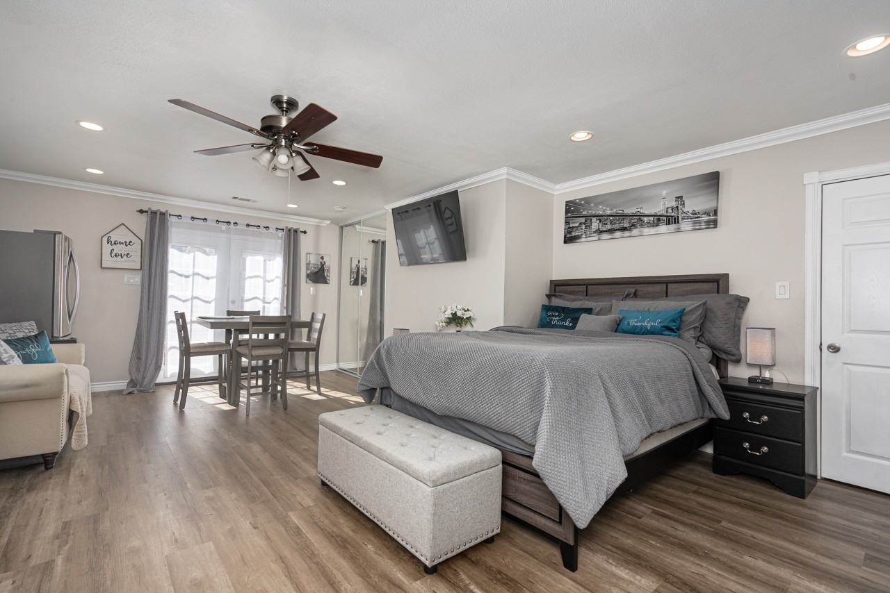 1821 Brookline St #2 - Photo 5 of 20
