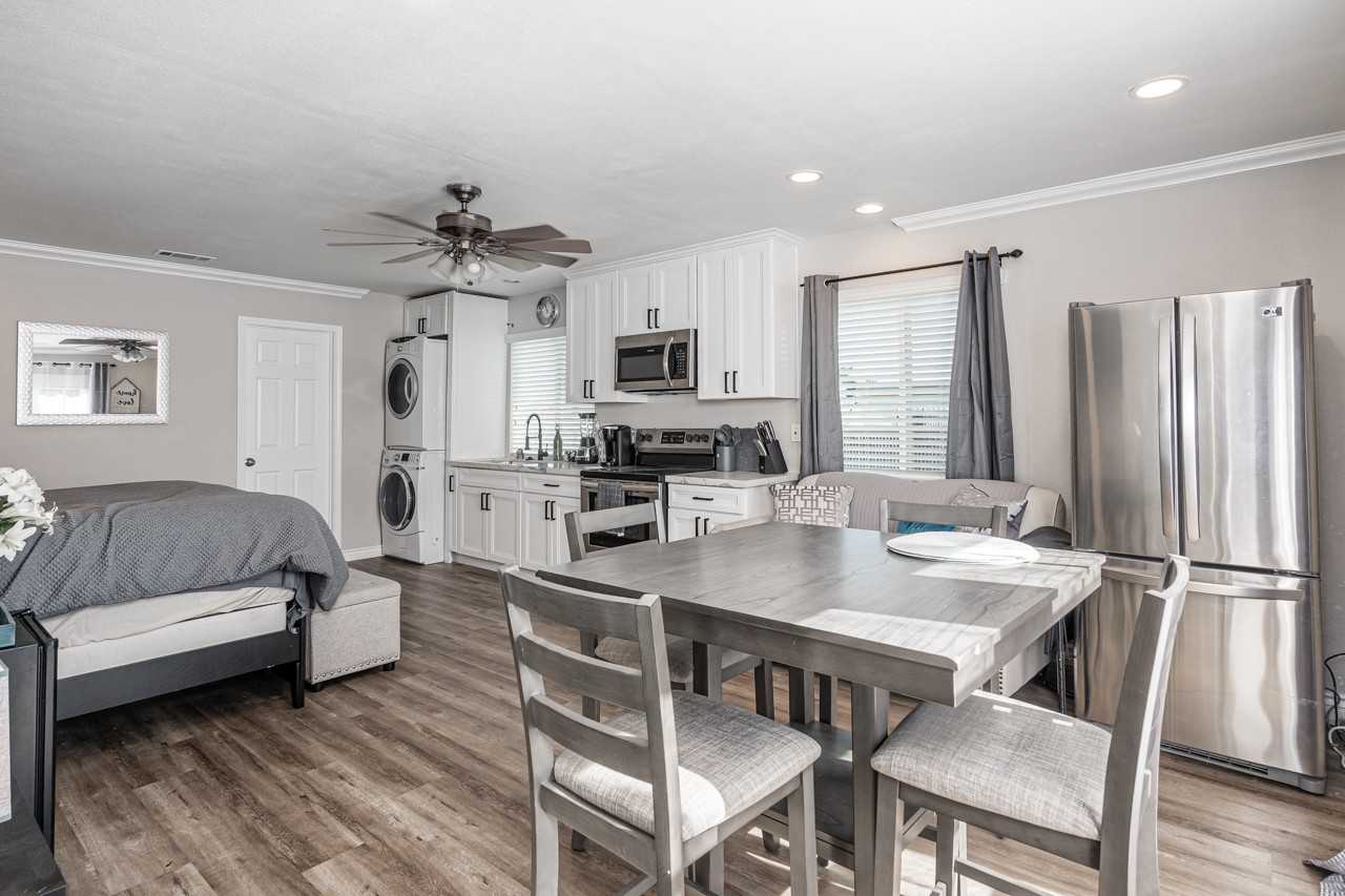 1821 Brookline St #2 - Photo 7 of 20