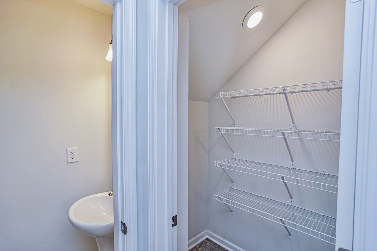 649 Millsgate Cir #1 - Photo 4 of 18