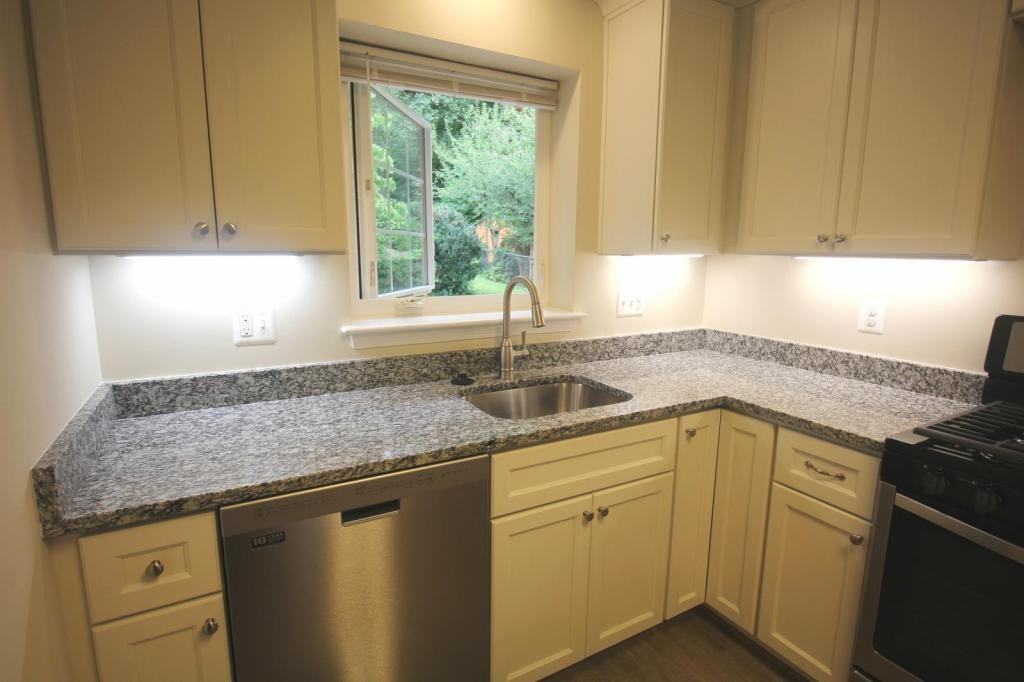 3405 N Buchanan St ##N - Photo 3 of 45