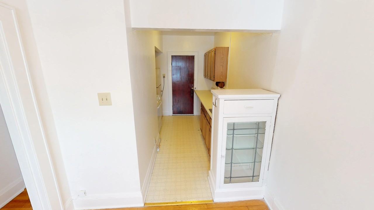 The Riviera Apartments - Photo 5 of 50