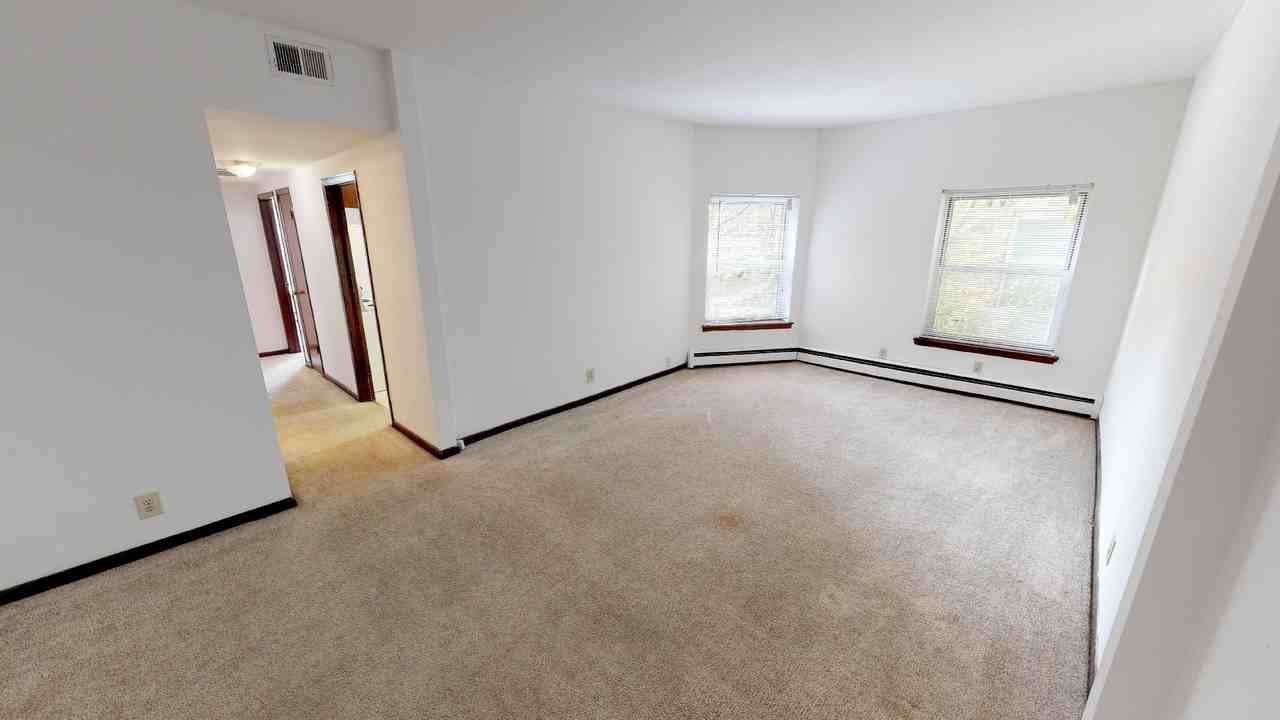 Stowell House - Photo 4 of 50