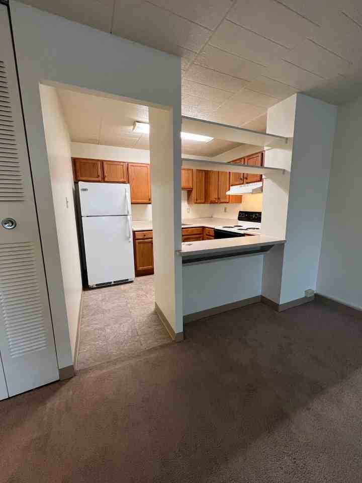 Maple Ridge Apts - Photo 4 of 27