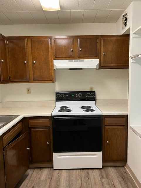 Maple Ridge Apts - Photo 7 of 27