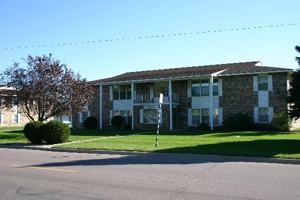 featured image of 1620 Roe Crest Dr