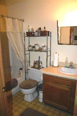 Roe Crest Apartments - Photo 3 of 7