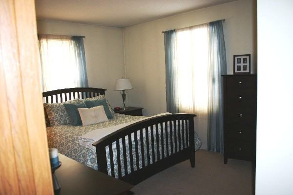 Roe Crest Apartments - Photo 4 of 7