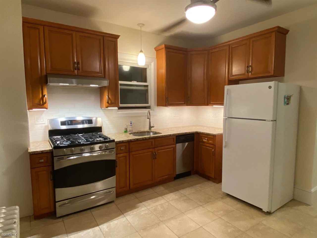 Spacious 1 Bedroom Apartment in Multifamily on 2nd Fl /1 Parking Space Inc. Laundry - Photo 2 of 6