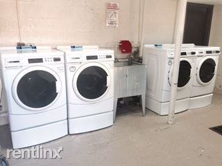 Sunny 2 Bedroom Apartment in Garden Courtyard Building - Photo 2 of 11