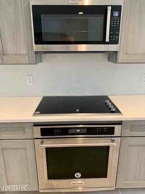 Newly Renovated 2 Bed, 2 Bath Apt on Ground Fl of Private Home - Photo 2 of 14