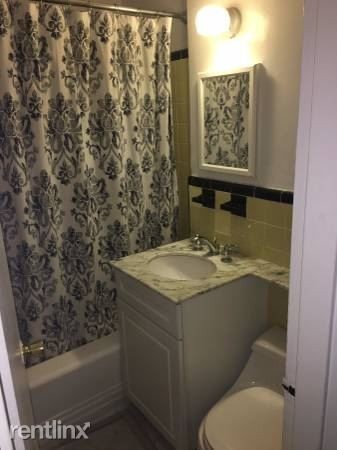 Large 1 Bedroom Condo on 1st Floor of Garden Complex - Photo 3 of 9