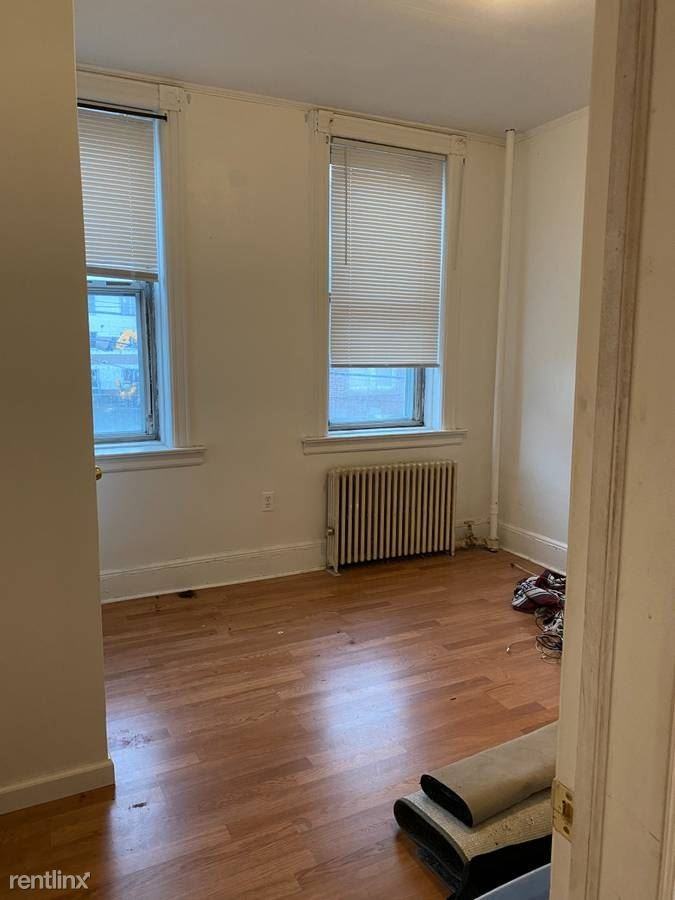 Sunny 2 Bedroom Apartment On 2nd Floor Of Private Home - Photo 3 of 3