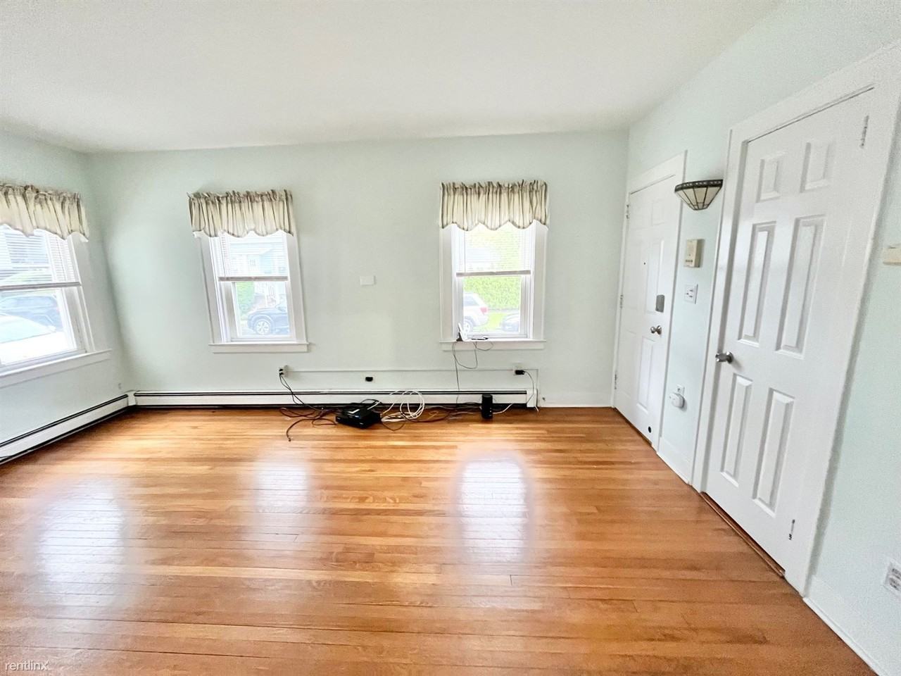 Nice 1 Bedroom Apartment with Bonus Room on 1st Floor of Private Home - Photo 3 of 8