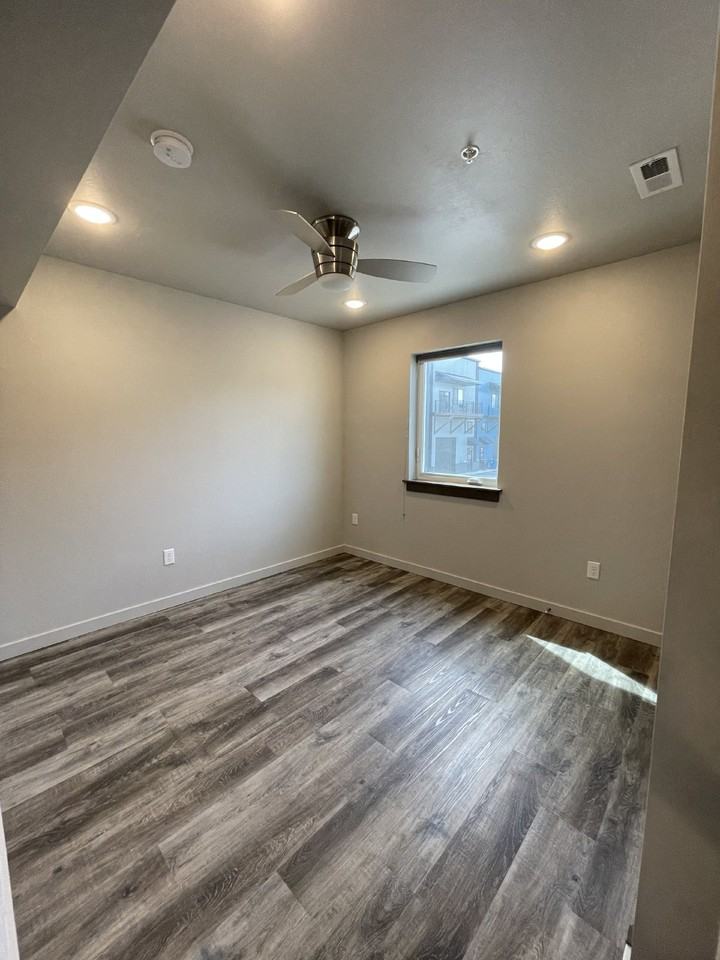 247 New Ventures Dr Apt D - Photo 4 of 50