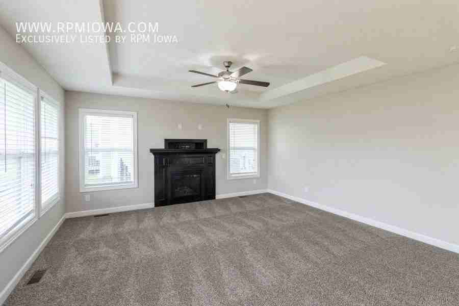 3572 Berkshire Pkwy - Photo 2 of 18