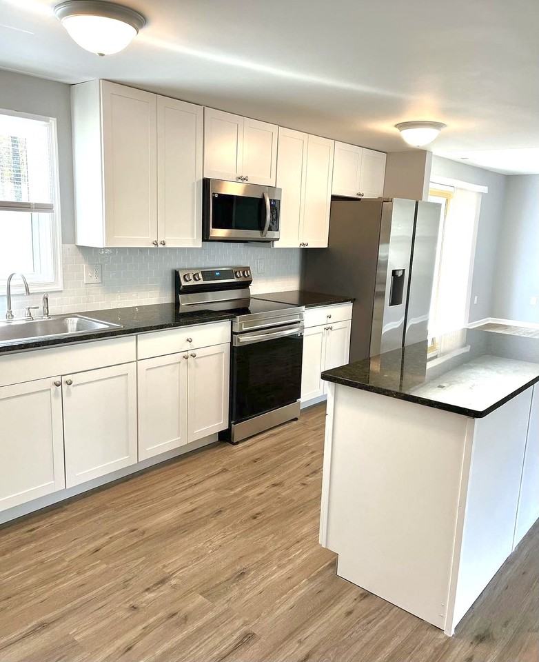 1692 Victory Ave #NA - Photo 2 of 11