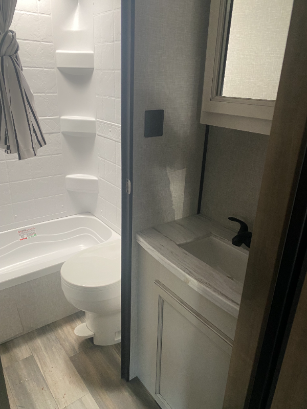 1895 N Tamiami Trl - Photo 4 of 7