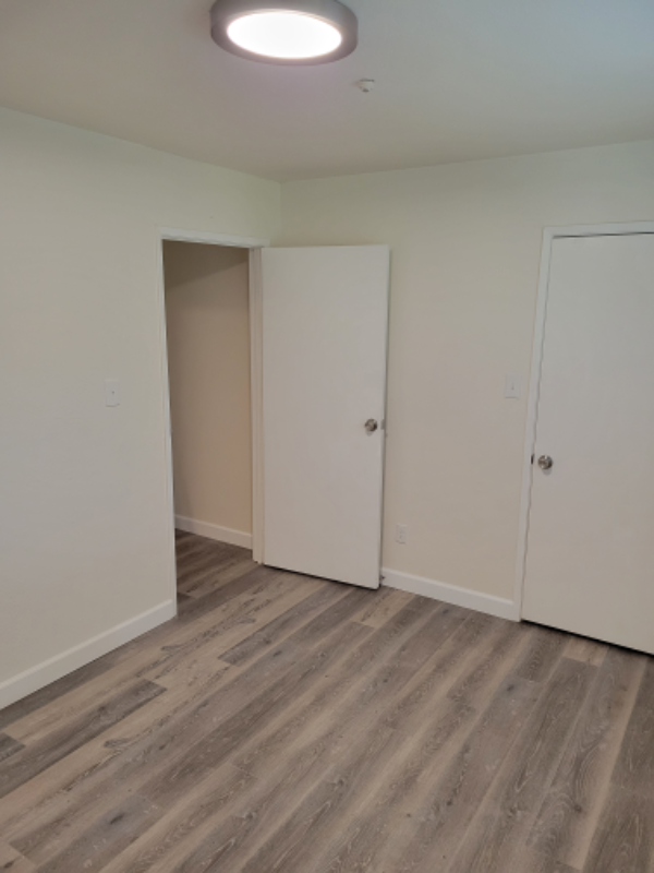 1125 Morgan St #3 - Photo 3 of 10