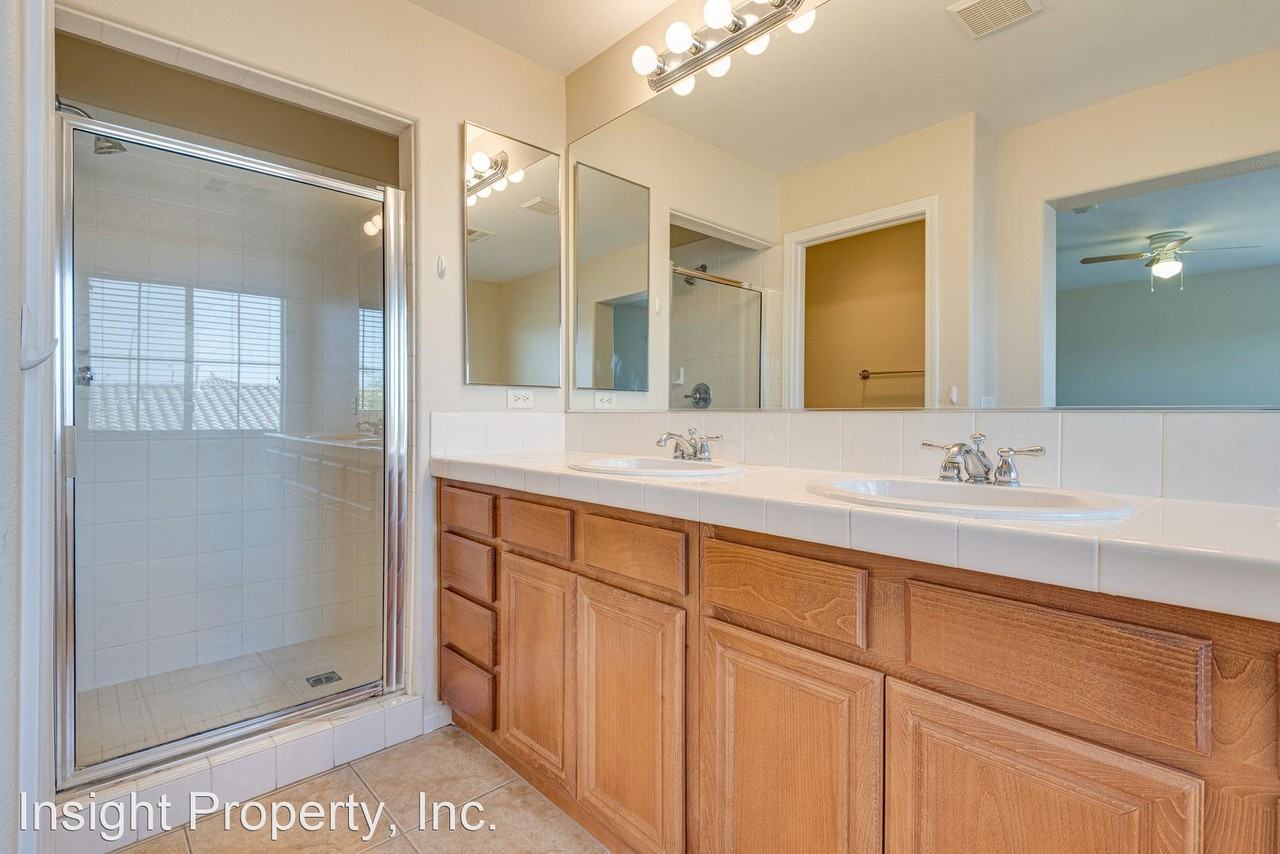 7432 Atacama Ave - Photo 3 of 38