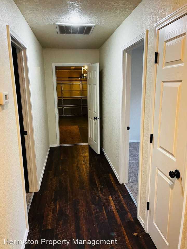 365 W Yucca Ave - Photo 3 of 16