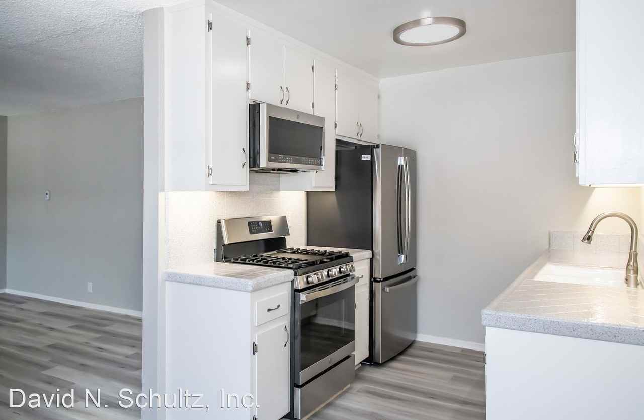 599 South Street & 1160 Kenilworth Avenue - Photo 2 of 17