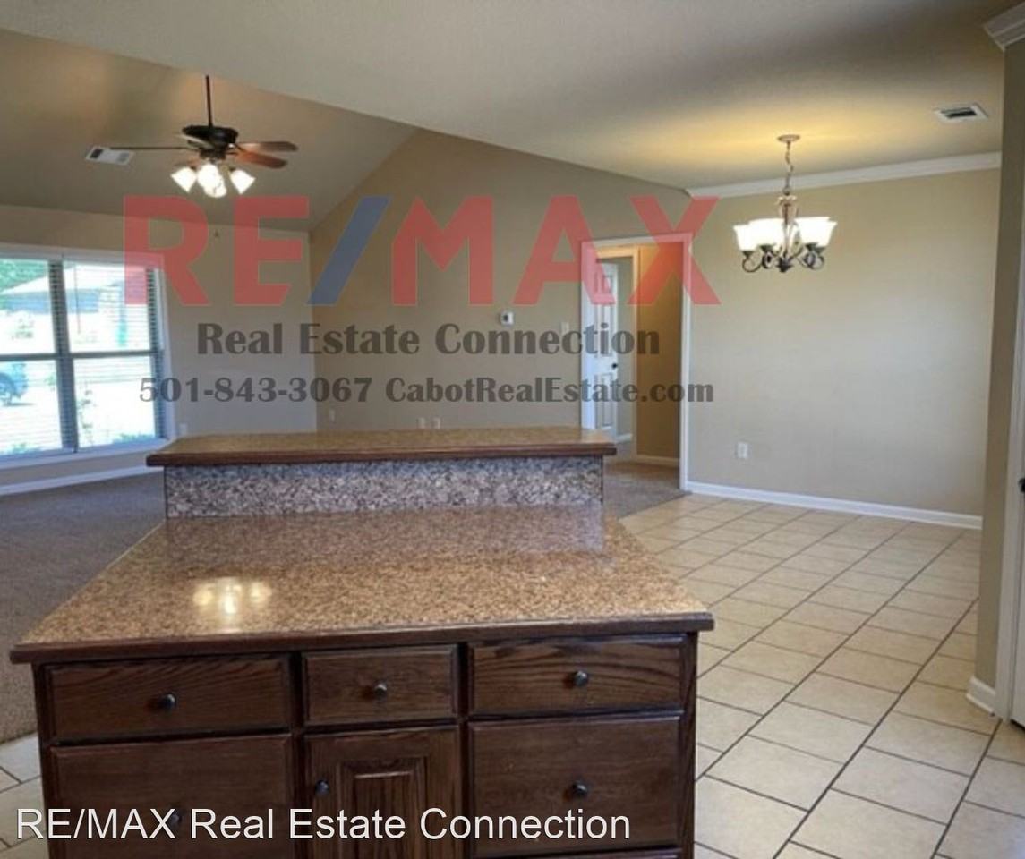 119 Cross Creek Dr - Photo 3 of 19