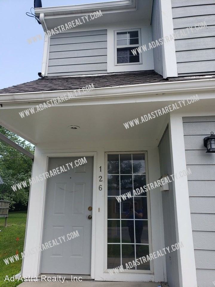 126 S Julia St - Photo 3 of 21