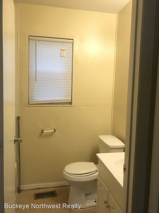 1644 Holmes St - Photo 2 of 8