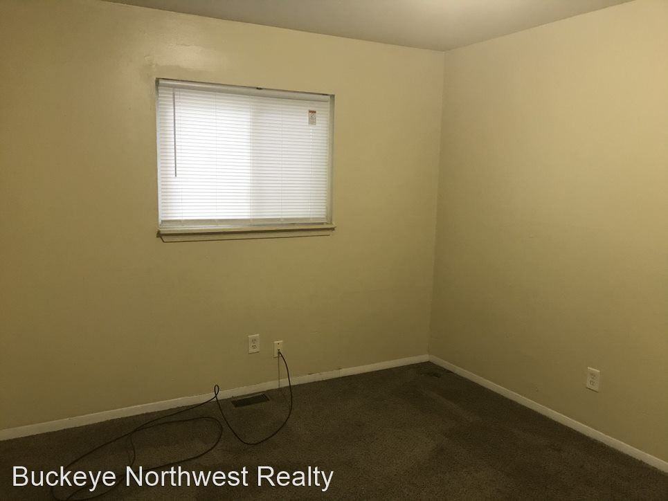 1644 Holmes St - Photo 3 of 8