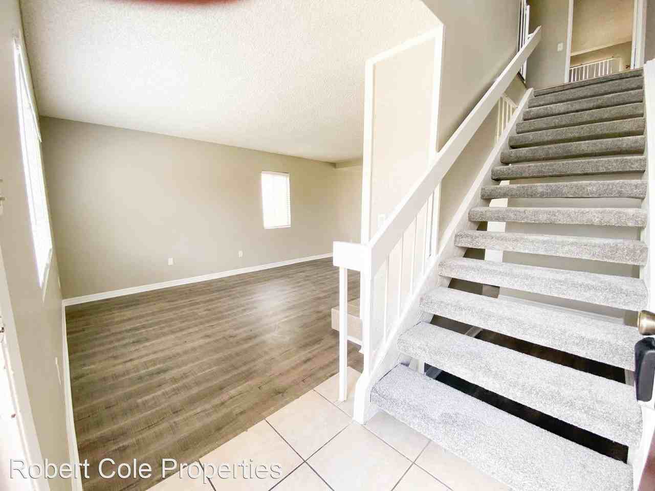 1186 Mohave Dr - Photo 3 of 23