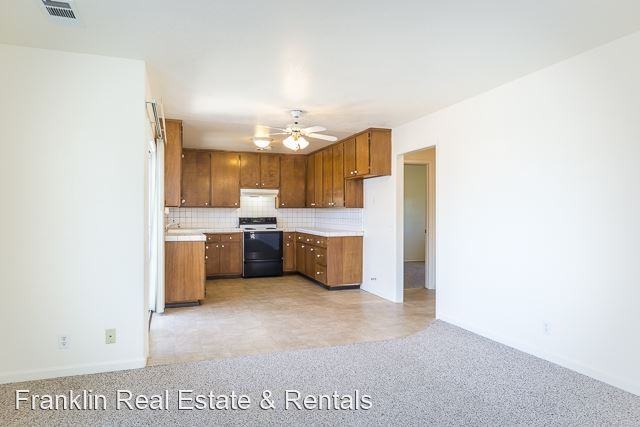 2009 Circle Dr - Photo 3 of 10