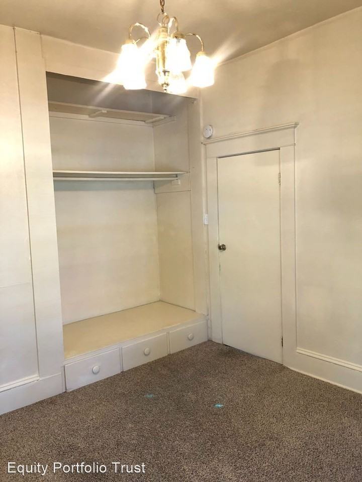 737 737 & 735 W 2nd Street - Photo 2 of 20