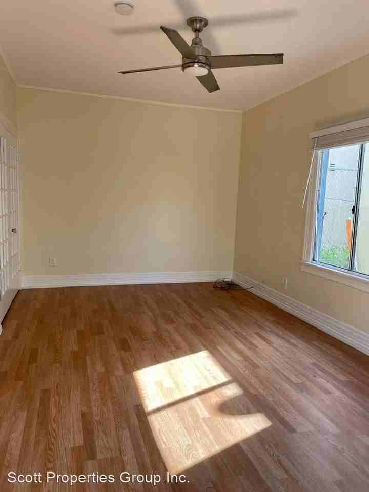 407-409 Witmer Street - Photo 2 of 9