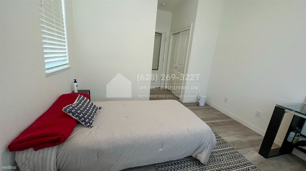 2300 Aerostar Way - Photo 3 of 21