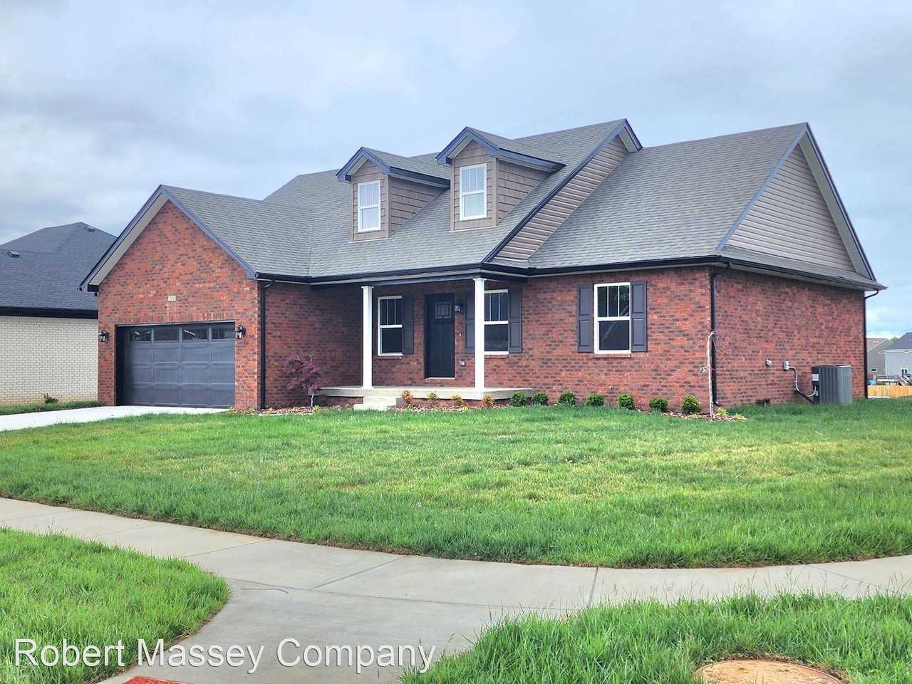 320 Williamsburg Dr - Photo 2 of 31