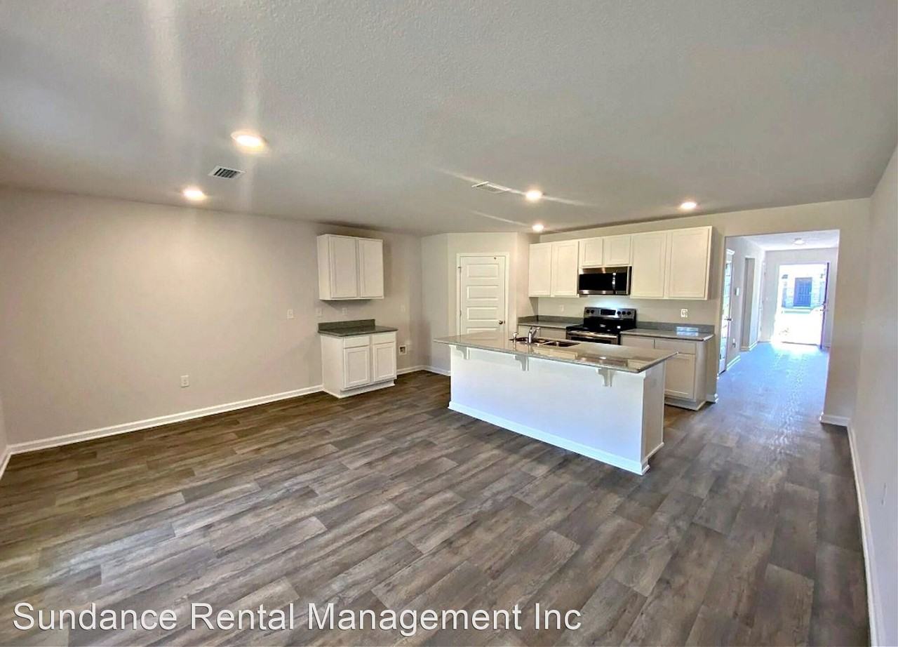 3072 Brandon Dunes Ln - Photo 2 of 27