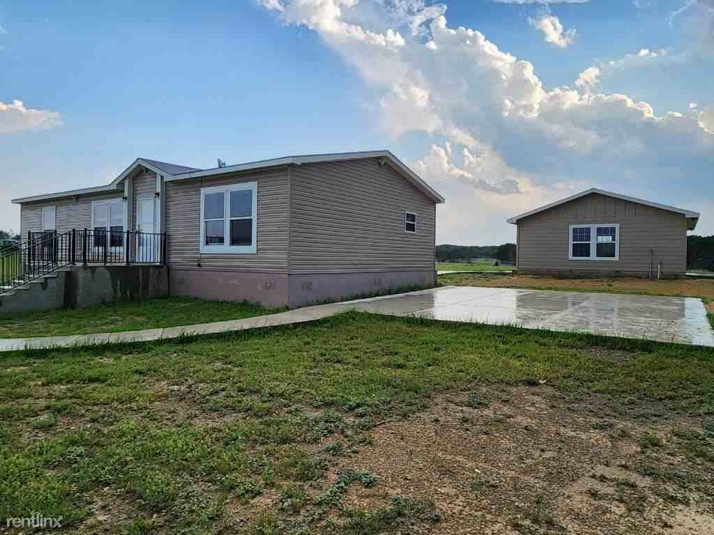 1565 County Road 224 - Photo 2 of 8