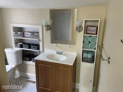 656 Portland St - Photo 3 of 5