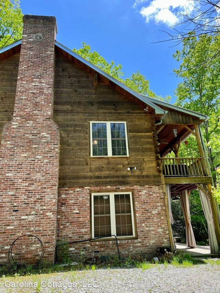 3833 Deep Gap Rd - Photo 3 of 28