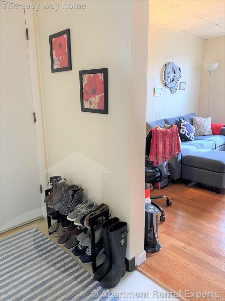 57 Cedar St #4 - Photo 7 of 9