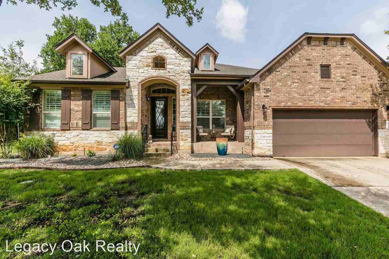 211 Lake Como Dr - Photo 2 of 39