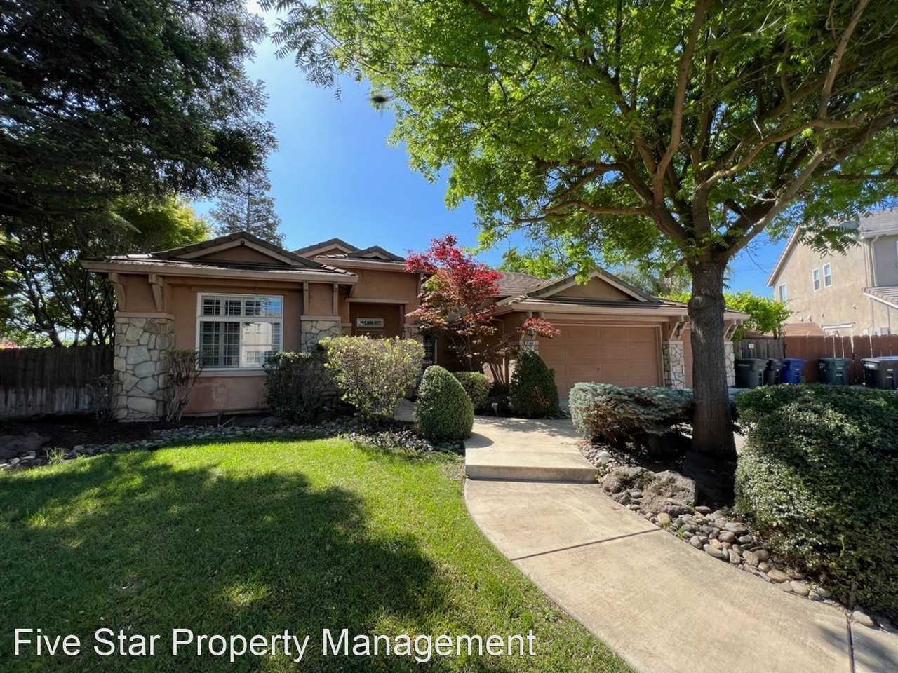 5704 Trailwood Ct - Photo 3 of 50