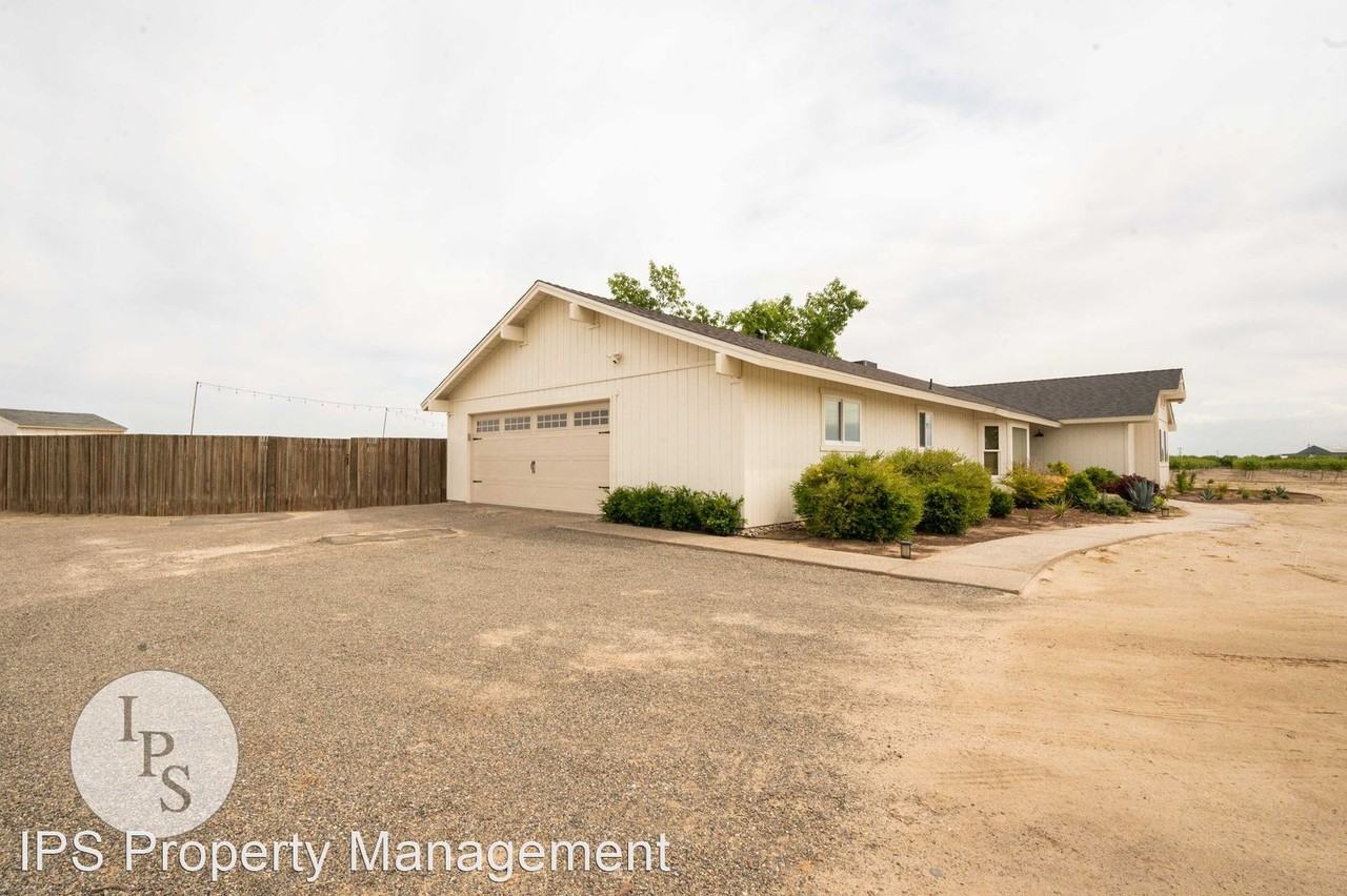 4950 N Del Norte Ave - Photo 3 of 36